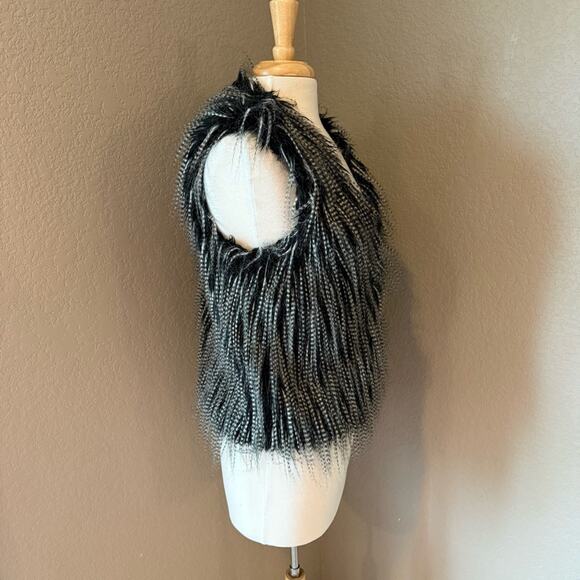 Forever 21 Black and Gray Faux Fur Vest - Picture 3 of 7